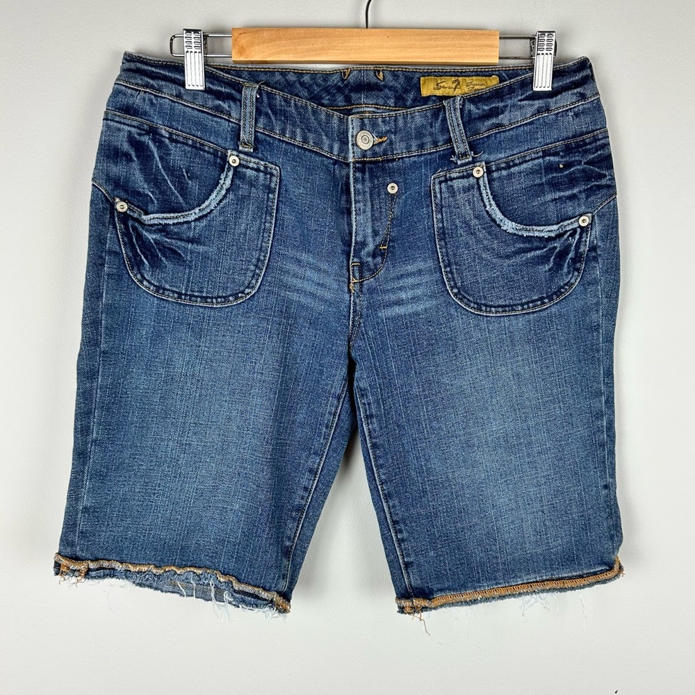 Seven7 Vintage Y2K Blue Knee-Length Denim Shorts sz 32